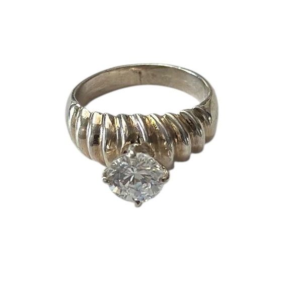 925 Sterling Silver Cubic Zirconia Size 7 - Picture 5 of 10